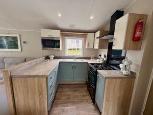 Kitchen- click for photo gallery